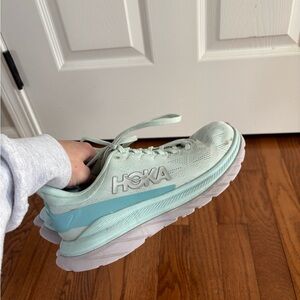 Hoka women’s shoes